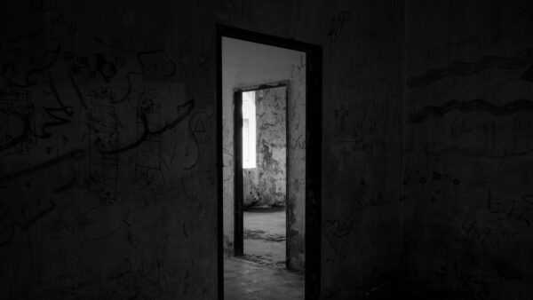 壁紙・クロスの減価グラフと経過年数による残存価値は？:賃貸借契約の原状回復